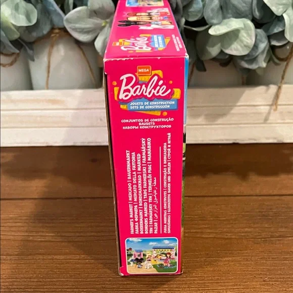 NWT Barbie Mega Building Set - Colorful Market Adventure - Picture 5 of 9
